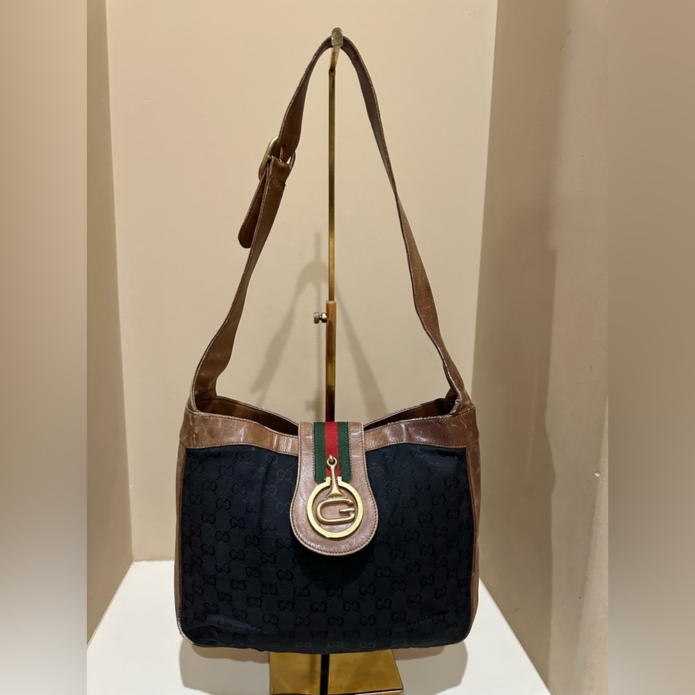 Gucci Vintage SherryLine Shoulder Bag Black GG Horsebit